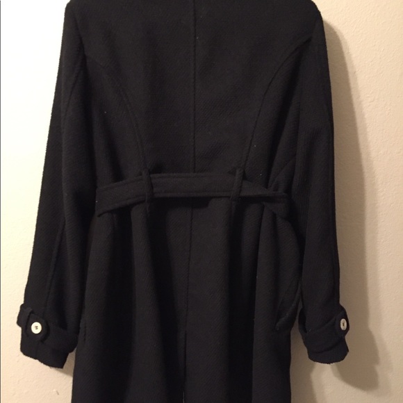 Coat - Picture 3 of 4